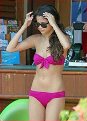 Selena Gomez Nude Pictures